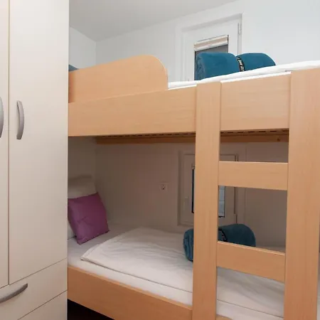 Eldamar Floating House Apartma