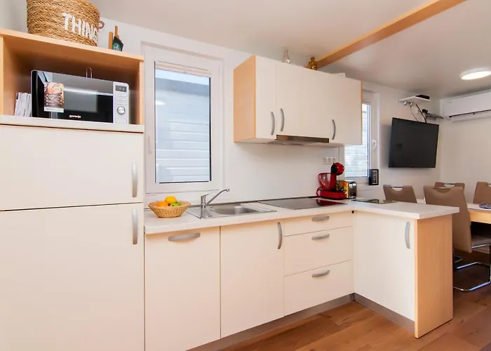 Daire Eldamar Floating House *