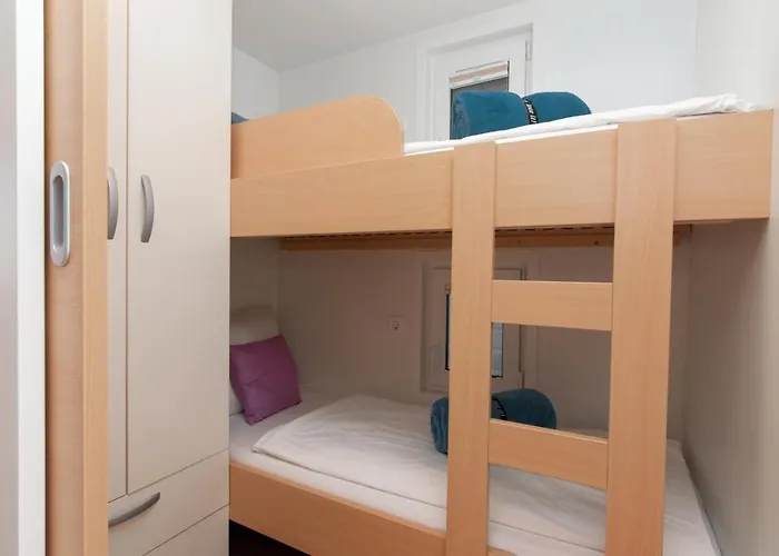 Eldamar Floating House Daire