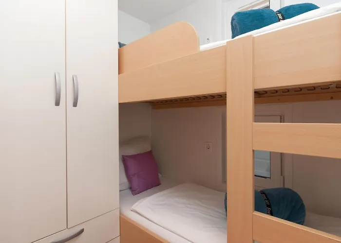 Eldamar Floating House Daire